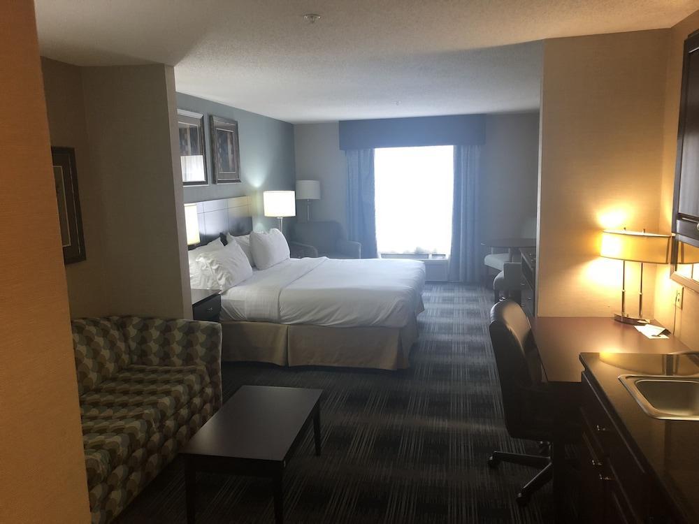 Holiday Express&suites Hotel Meriden