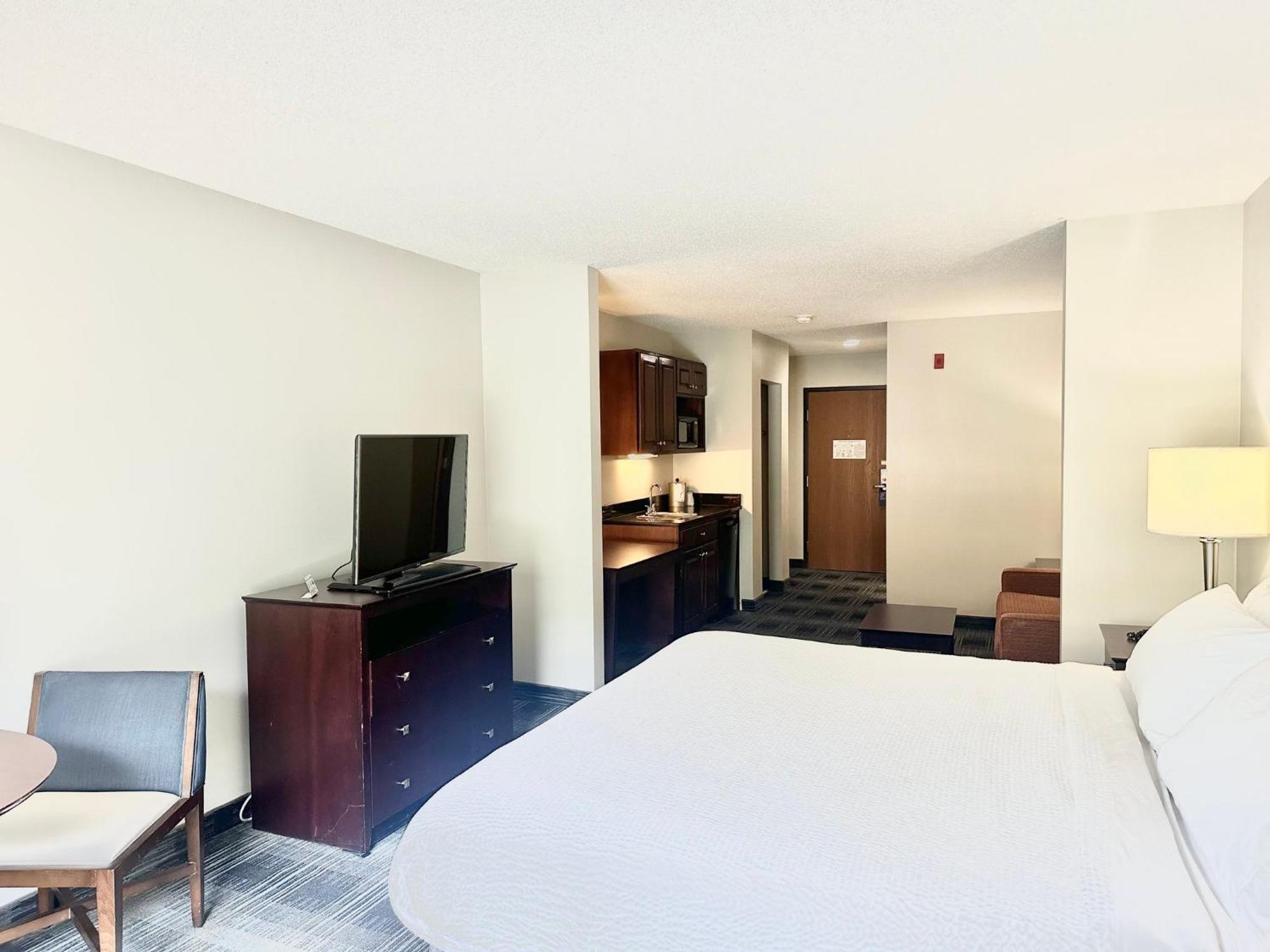 Hotel Express And By Ihg 3*