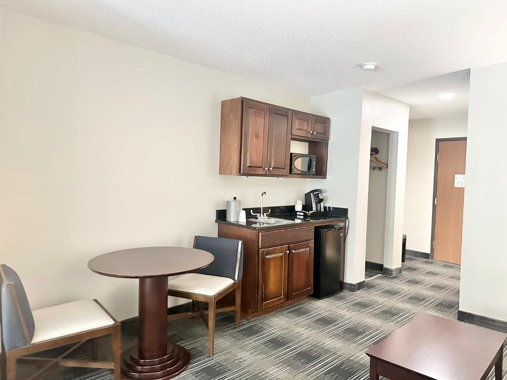 Express And By Ihg Hotel 3*