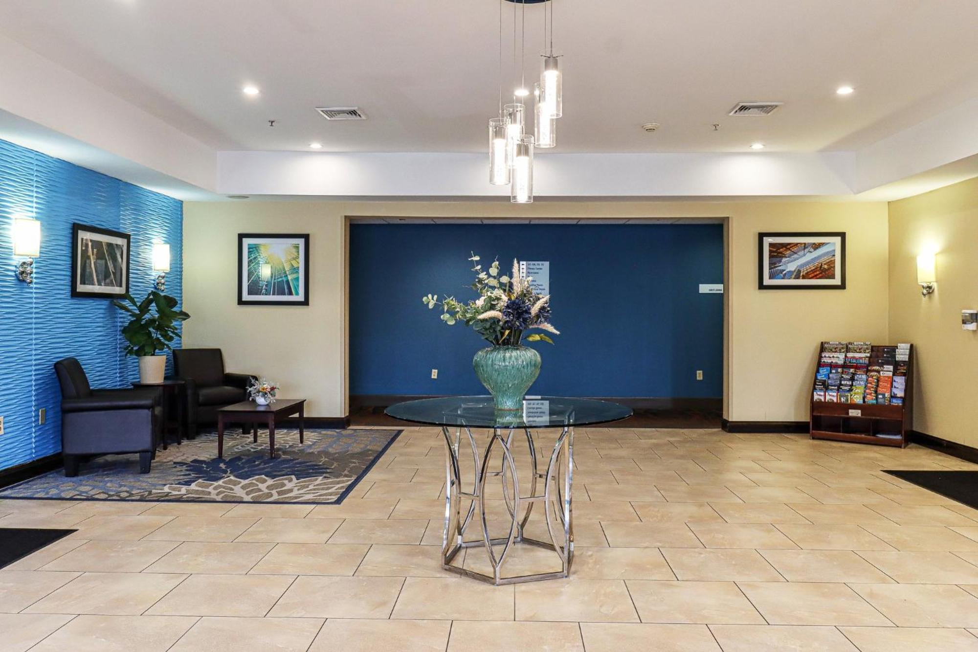 Holiday Express&suites Meriden