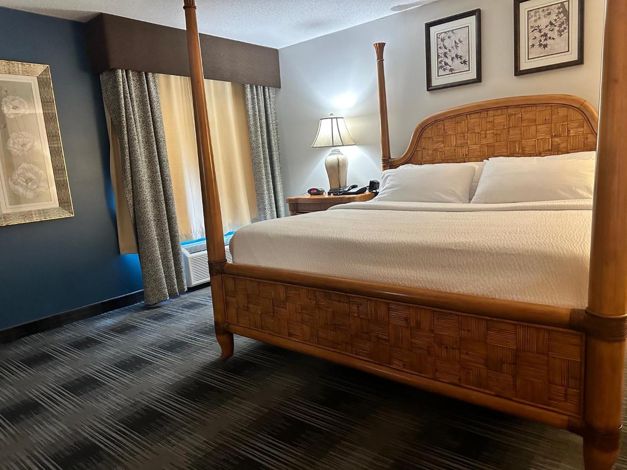 Express And By Ihg 3* Meriden